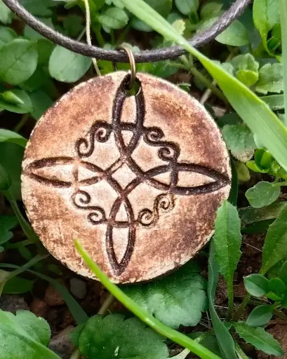 ✨Estabilidad y Conexión con la Tierra - Nudo de Bruja Marrón✨
