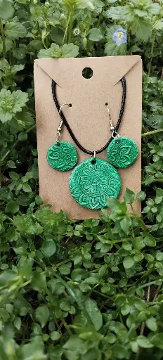 ✨ Conjunto de Collar y Pendientes Mandala Floral Circular Verde✨